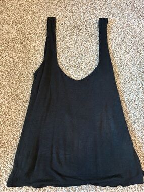 Guess Black Scoop Neck Women's Tank Top w/ flowy Crisscross back.